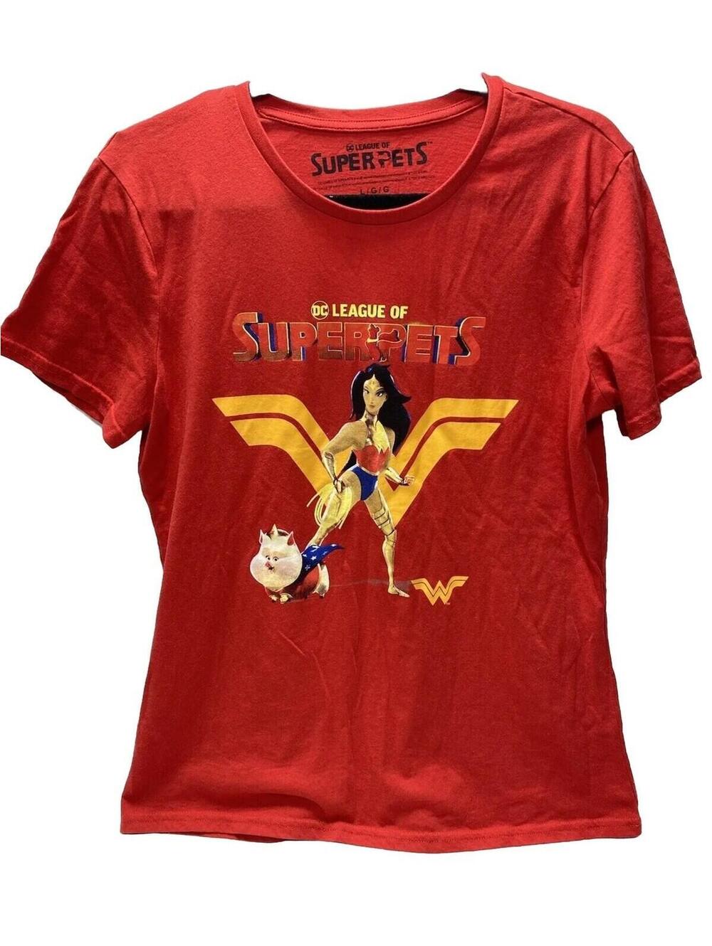 DC League of Super Pets Women’s Red Graphic Tee, Size Large, Gently Used